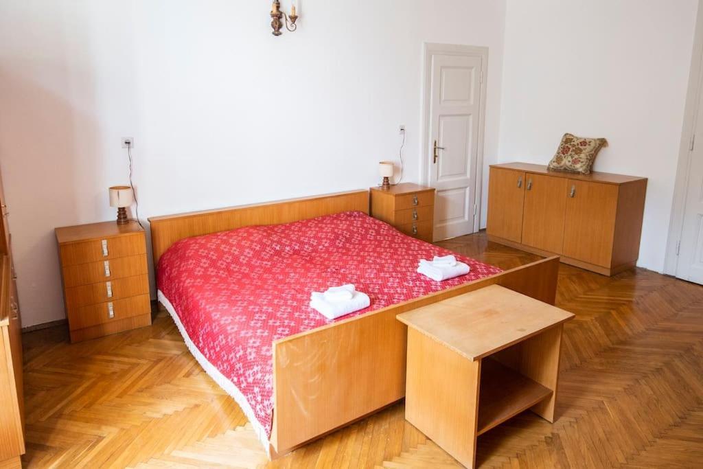 Socialist Experience In The City Center Liubliana Exterior foto